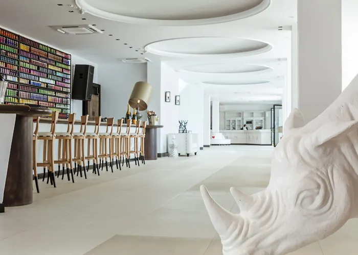 Myconian Imperial - Leading Of The World Elia (Mykonos)